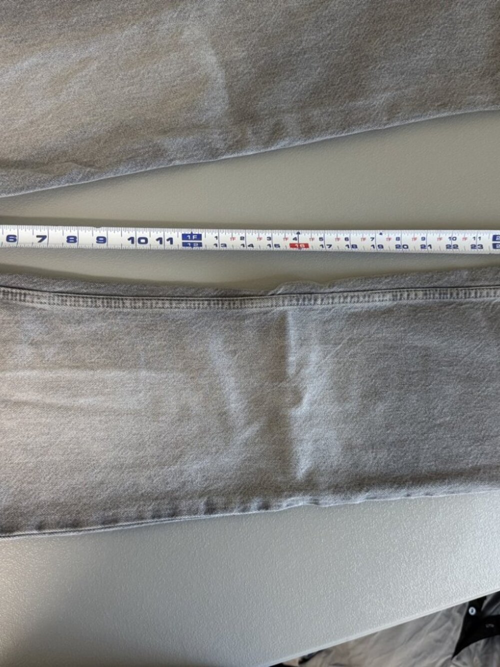 Zara Grey Wash Straight Leg Mid Rise Jeans Size US 2 / EU 34 - Picture 5 of 7